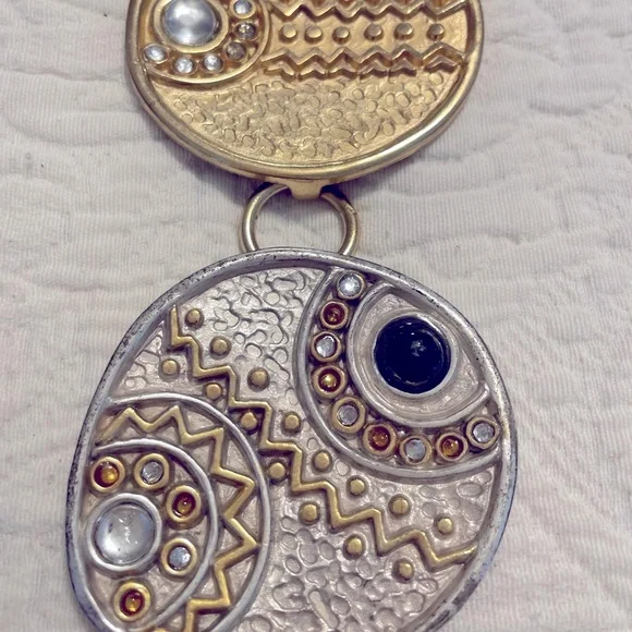 Chico’s Chunky Medallion Adjustable Chain Belt - Picture 4 of 10